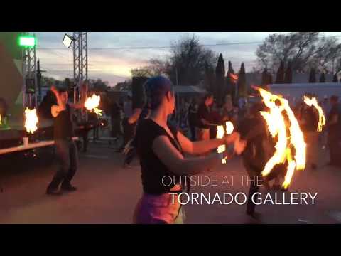 Pyrosapiens : : Live Performance fire spinning and dancing troupe