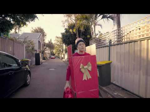 Alex the Astronaut - "Christmas In July" (Official Video)