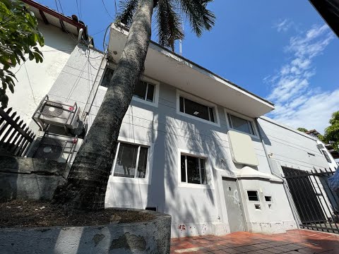 Casas, Venta, Miraflores - $1.500.000.000