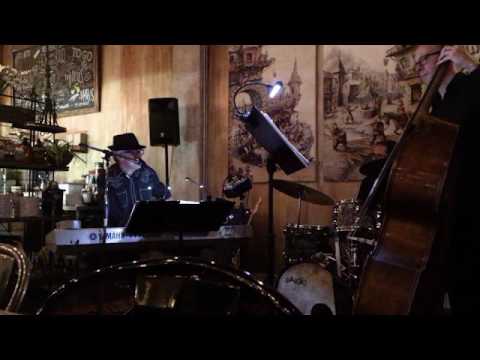 DP Trio Don't Stop Believin'-