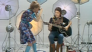 Paul McCartney - [Medley] Blackbird/Michelle/Heart Of The Country (4K)