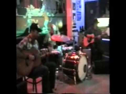 The Chucky Monroes- Live at the Greyhound - Going down fighting