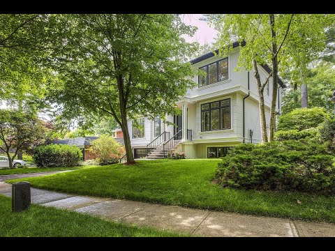 Home for sale at 182 Charnwood Drive, Oakville, ON L6J 5H1