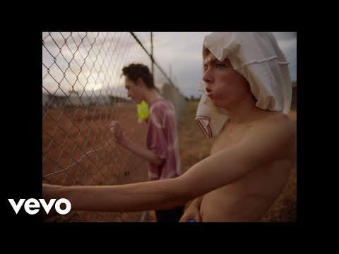 Bag Raiders - Lightning ft. The Kite String Tangle