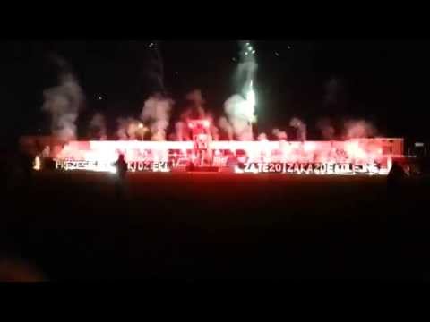 Oprawa kibiców Dolcanu z okazji 20 lat sponsorowania klubu przez Sławomira Dolińskiego