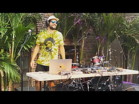 Hotel Pools / 100% Electronicon3 / NYC / 8•20•2022