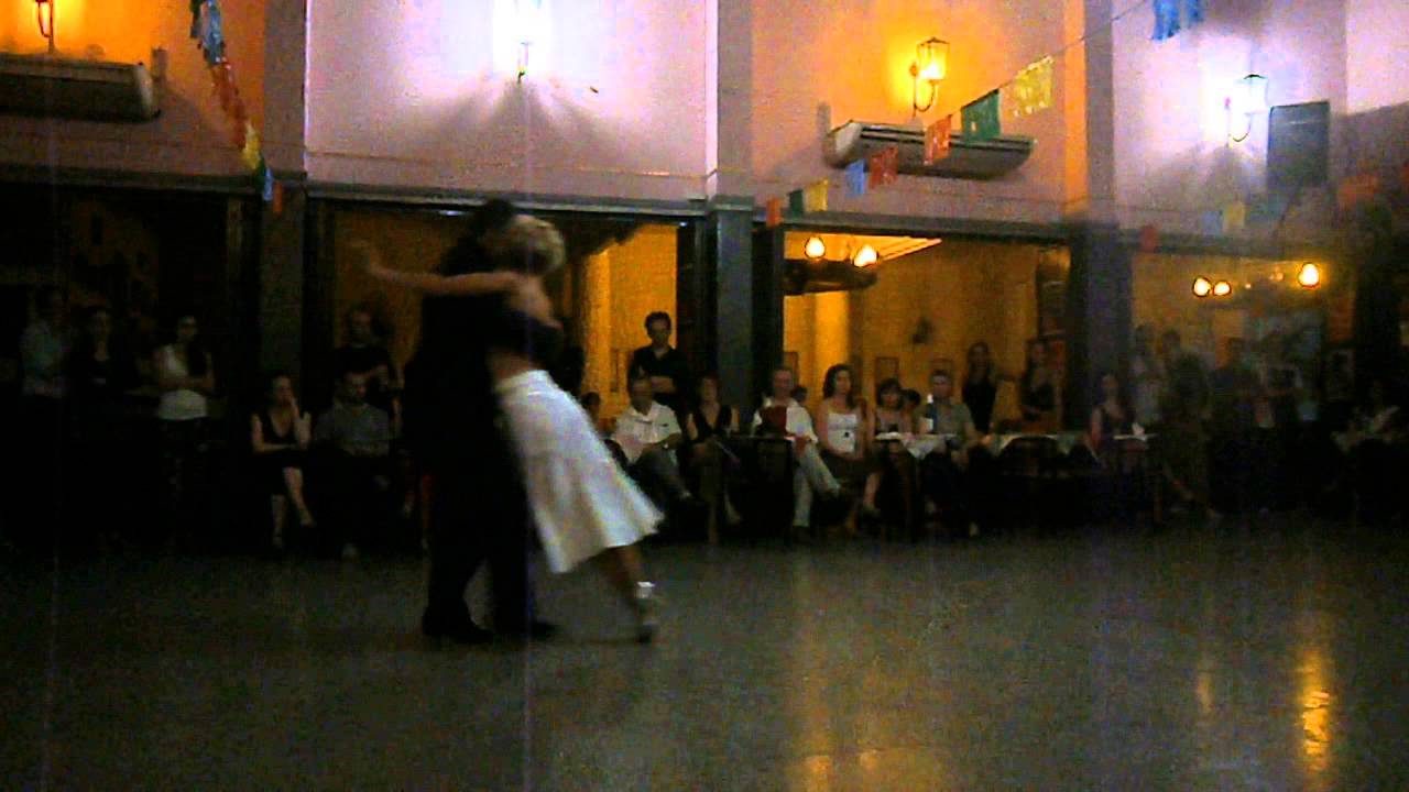 Analia Carreño y Luis Ramirez en El Motivo Tango, 18/2/13
