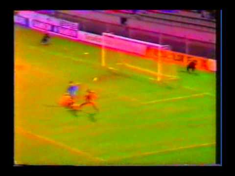 1985 (October 23) PSV Eindhoven (Holland) 2-Dnepr (USSR) 2 (UEFA Cup).avi