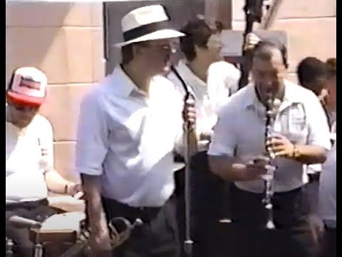 Hal Smith's Frisco Syncopators, New Orleans French Quarter Fest, April 9, 1989. Video 1