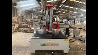 Máy cnc trung tâm Woodmaster phay lõm mặt ghế ngồi