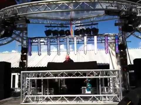 Ernesto vs Bastian - hyper globe