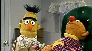 Sesame Street - Bert Needs Ernie&#39;s Help With The Groceries