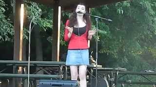 preview picture of video 'Savannah Hope Happy (Pharrell Williams Cover) ~ Spring Hill Pickin' in the Park'