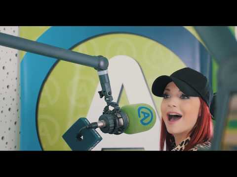 Tanja Žagar - Mala Sobica (Official Video)
