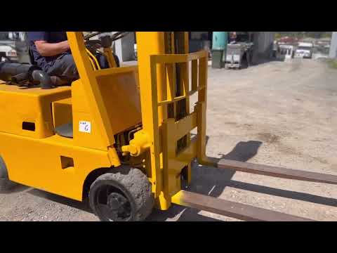 September 2022 Onsite Gold Coast Auction - Lot 6: 2 Tonne Petrol Forklift
