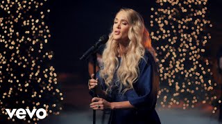 Carrie Underwood - O Come All Ye Faithful (2021 Santa Claus Parade)