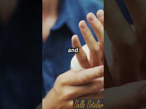 Mastering Napkin Etiquette in 60 Seconds! #napkin