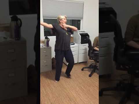 FREE TIP: Watch Writer/Actor Brett Paesel Explain the 3 Act Structure!