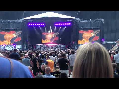 Violet Grohl, Mark Ronson, Chris Chaney and Jason Falkner -Valerie (The Zutons cover)