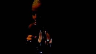 Mariza singing &#39;Vozes do Mar&#39; in Espinho on 13/06/09