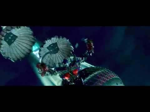 Transformers: Revenge of the Fallen (2009) Optimus Prime In Pursuit