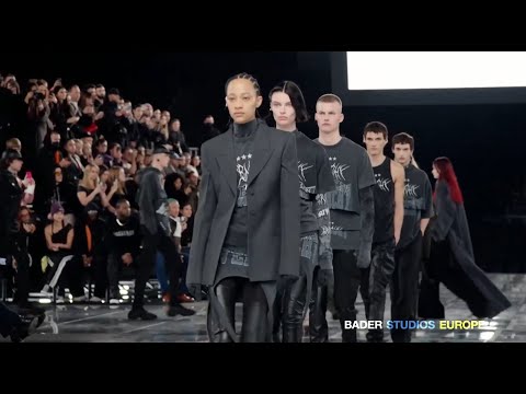 Givenchy’s Fall-Winter 2022 Collection at Paris Fashion Week