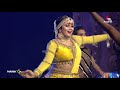 മനംമയക്കുന്ന നൃത്ത ചാരുതയുമായി മലയാ�