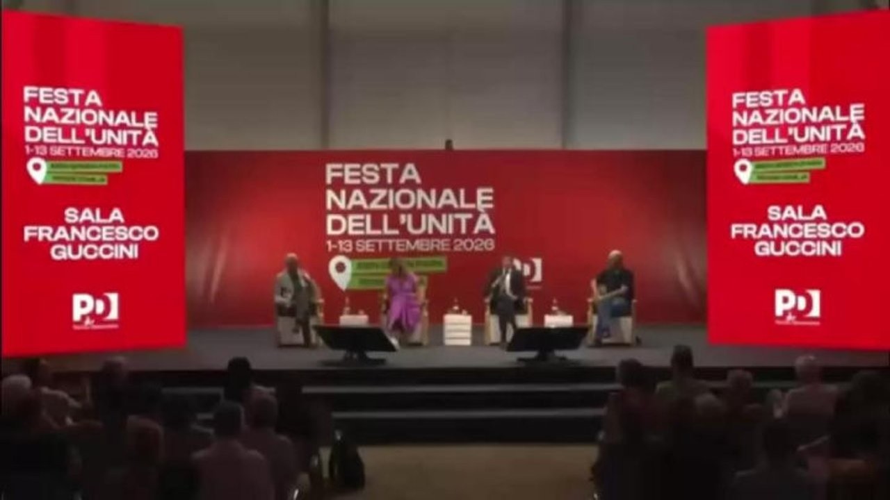 Fratoianni (Avs): Mentre si discute su chi deve andare a Palazzo Chigi c'è rischio che resti Meloni