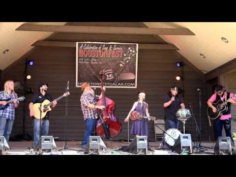 EmiSunshine - Rattlesnake In The Road