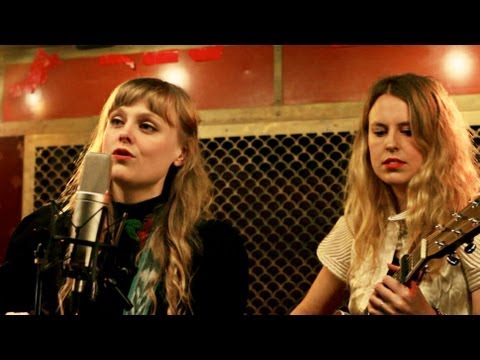 The Chapin Sisters sing The Carter Family — I Never Will Marry
