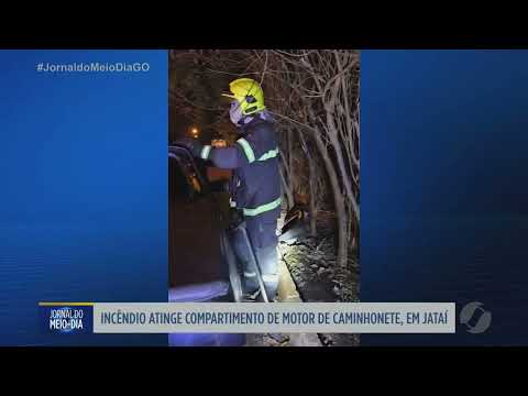 Caminhonete pega fogo em Jataí e mobiliza bombeiros