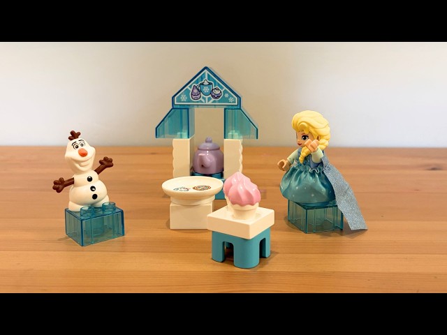 Vídeo relacionado con LEGO Duplo | Disney Frozen: Fiesta en el Castillo de Anna y Elsa - Juguete Educativo con 5 Figuras Inc. Olaf y Sven - Ladrillo con Luz - Regalo para Niñas y Niños de 2+ Años 10455