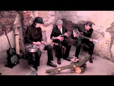 The Ukulele Uff Trio - Never Swat a Fly