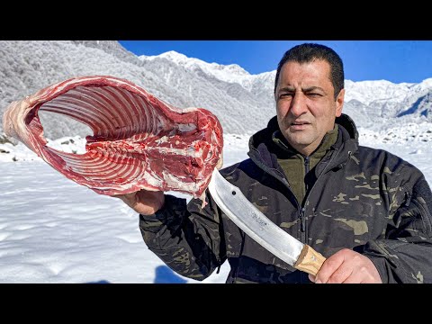 DINNER IN A BEAUTIFUL SNOW-COVERED VILLAGE! EAT 10 TIMES MORE DELICIOUS IN NATURE!