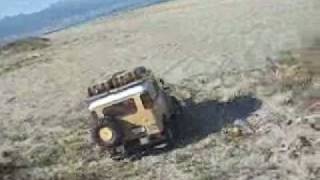 preview picture of video 'Toyota FJ40 Land Cruisers 1/8 RC in a ride by the sea in Corsica (Part VII)'