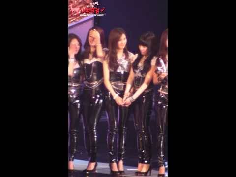 [Fancam] 091210 Yoona SNSD - After recieved Awards@Golden Disk Awards