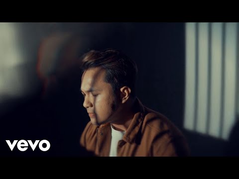 Yogie Nandes - Dihukum Rindu (Official Lyric Video)