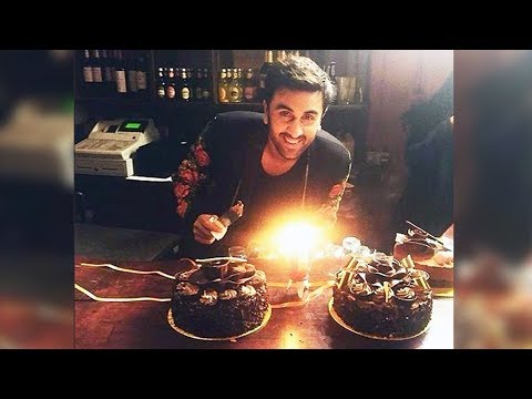 Video - Ranbir Kapoor CUTTING CAKE On 34th Birthday