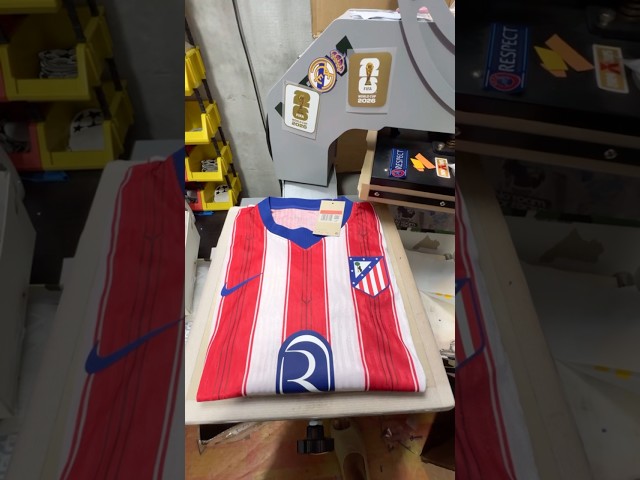 Vídeo relacionado con Atletico DE Madrid Camiseta Segunda Equipación Temporada 2023-2024 Réplica Oficial - Talla Adulto (XXL)