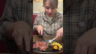 中野で愛され続けるステーキの名店「すてーき停」Suteki-Tei, a beloved steakhouse in Nakano, Tokyo.