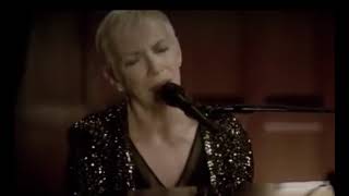 Annie Lennox A Thousand Beautiful Things (Live)