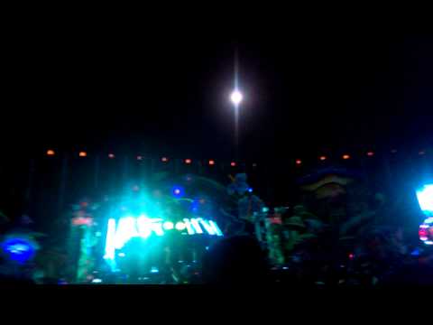 EDC 2013 Cirez D (Eric Prydz) - On/Off w/ Green Velvet & Harvard Bass - Lazer Beams