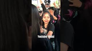 Download lagu Gadis cantik bertato joget tapi malu malu mp3