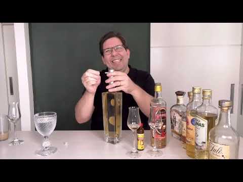 Cachaças Velho Barreiro.