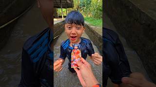 Download lagu fais makan bakso pedas #trendingshorts mp3