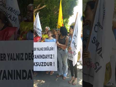 Öğretmenlere Yönelik Saldırılara "Birleşe Birleşe Kazanacağız" Sloganı İle Yanıt Verildi.