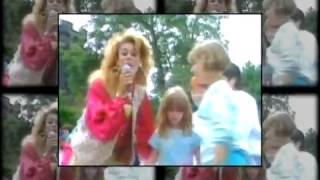 The Real Roxanne w/Hitman Howie Tee - Bang Zoom! Let's Go Go! vers1 [HQ] [HD]