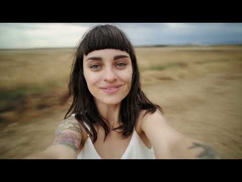 80 Bubbles & ONIVA - A little bit of us (Official Video)