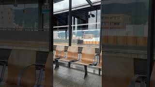 高知駅のご当地メロディとバケモノ特急 #JR #高知駅 #土讃線 #アンパンマン #2700系