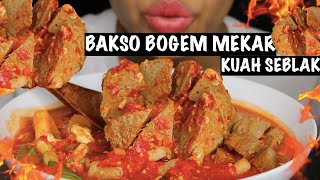 Download lagu ASMR BAKSO BOGEM MEKAR KUAH SEBLAK JELETET || ASMR MUKBANG INDONESIA || Satisfying Sounds mp3